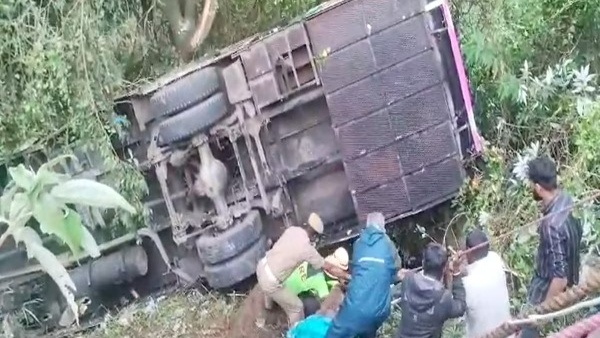 Tourist Bus Accident At Nilgiris District Of Tamil Nadu 8 Killed