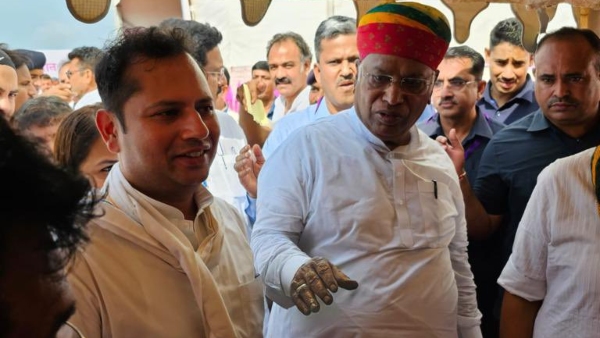 Rajasthan CM Ashok Gehlots son Vaibhav Gehlot summoned by ED 