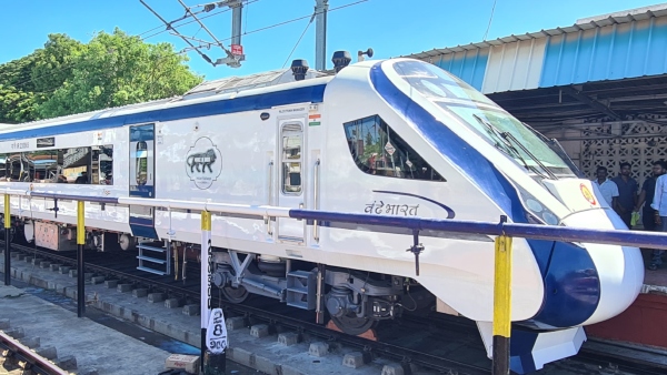 Demand For Nine Vande Bharat Express Train For Karnataka Know Routes 