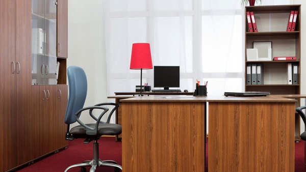 vastu tips never keep these things on office table in kannada