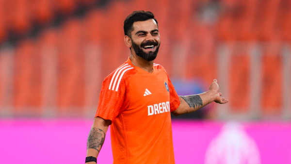 Discover what Virat Kohli gifted to Pakistan Captain 