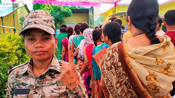  Eight Naxal Encounters and IED Blast in Chhattisgarh Polls; 5 Security Personnel Injured
