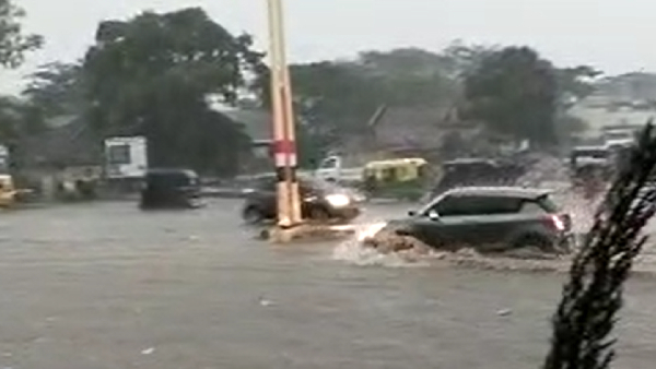 Heavy rain: National Highway flooded near Kadur Heavy rain: National Highway flooded near Kadur