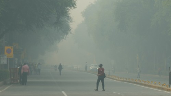 Over New Delhi Tuesday Again Recorded Very Poor Air Quality, Faridabad School Closed