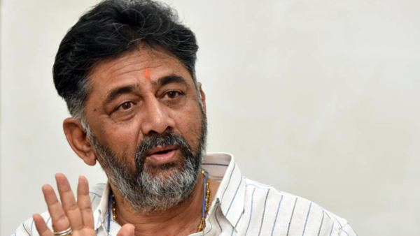 DCM DK Shivakumar Paid A Surprise Visit To BBMP War Room 