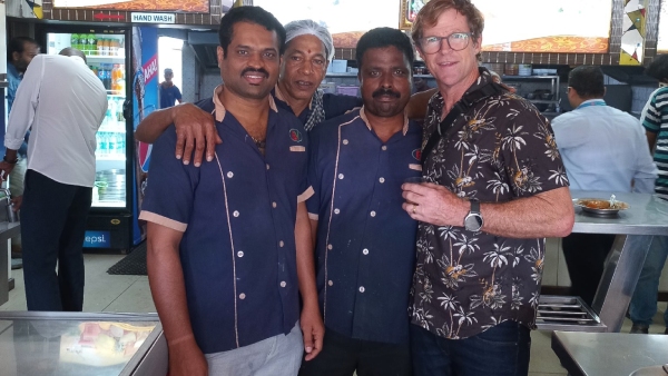Jonty Rhodes Enjoys Masala Dose, Tea, and Mangaluru Bun in Bengaluru