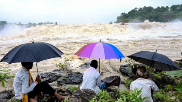 IMD Predicts Heavy Rain issued For 12 Districts of State, Yellow Alert Announced on Thursday