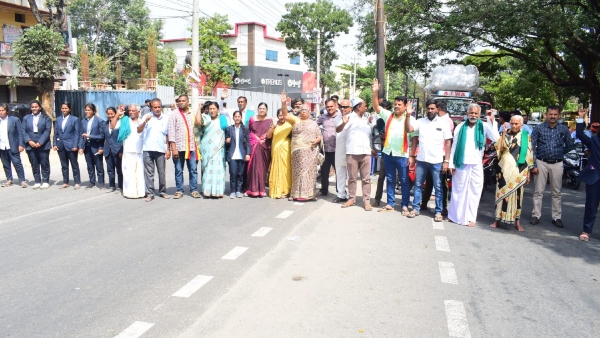 Cauvery Dispute: Mandya Students Support Farmers Protest