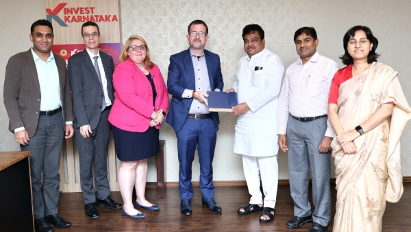  MB Patil invites US Consulate General to open office at Whitefield Of Bengaluru