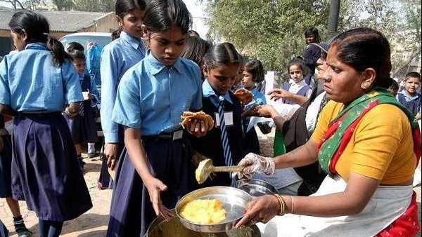 Vidhana Soudha Chalo: Mid Day Meal Employees Strike 