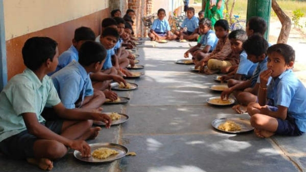 Vidhana Soudha Chalo: Mid Day Meal Employees Strike 