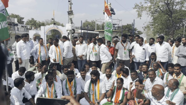 mla-pradeep-eshwar-protested-in-telangana