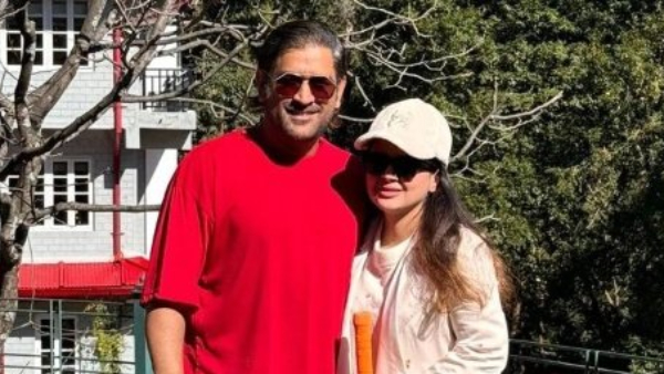 Midway Through WC Final, MS Dhoni Expresses Disappointment and Halts Viewing Midway Through WC Final, MS Dhoni Expresses Disappointment and Halts Viewing