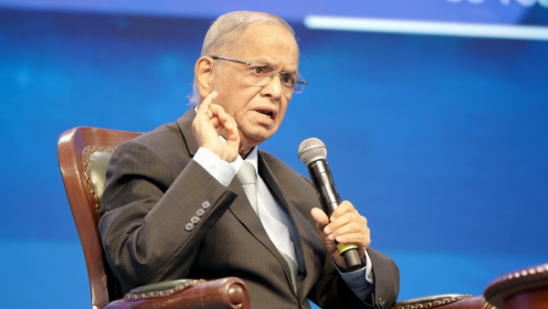Infosys narayana murthy should not be given anything for free, netizens reacts