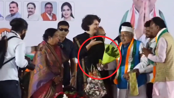 Madhya Pradesh Election 2023: Priyanka Gandhi Vadra Welcomed With Empty Bouquet: Video Goes Viral