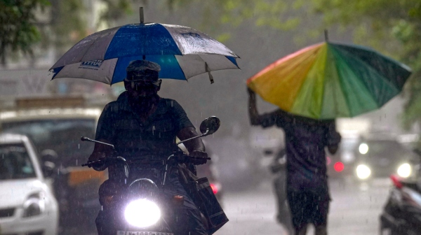 Heavy Rain Alert For These Places In Karnataka After Rain Fall In Tamil Nadu & Kerala