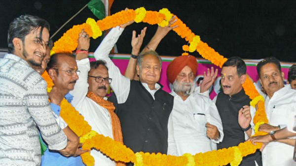Congress 7 guarantees game in Rajasthan election arena 