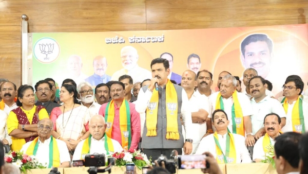 ramesh-jarkiholi-and-other-leaders-absent