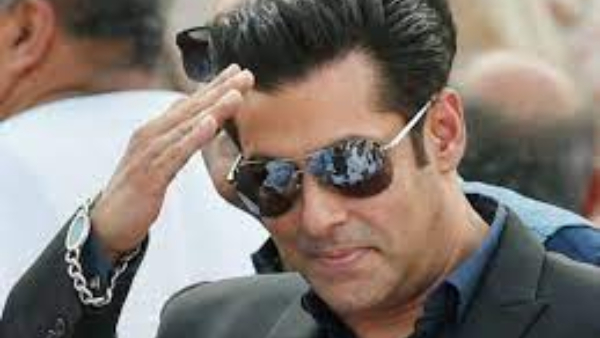 I dont know why Shahrukh Aamir is still in the film industry: Salman Khan