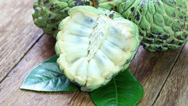 sitafal-leaves-benefits-for-skin-and-hair