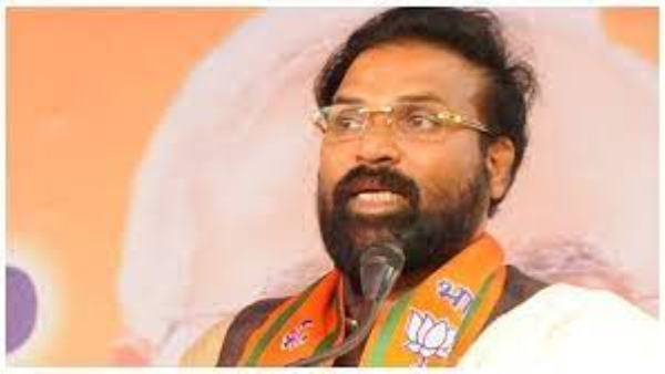 Former Minister Sriramulu Meets DK Shivakumar