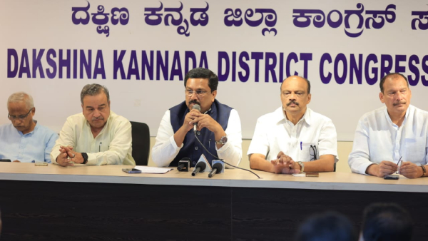 HD Kumaraswamy has started wearing RSS knickers: Syed Naseer Hussain