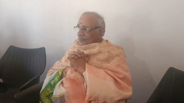 DK Shivakumar Will Become CM One Day Says Astrologer Dwarakanath