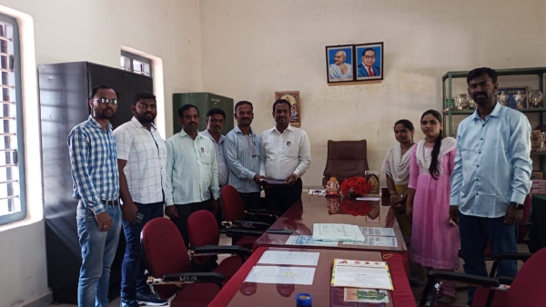 Unfulfilled demand of Chikkaballapur lecturers: Ahoratri dharna demanding service security!