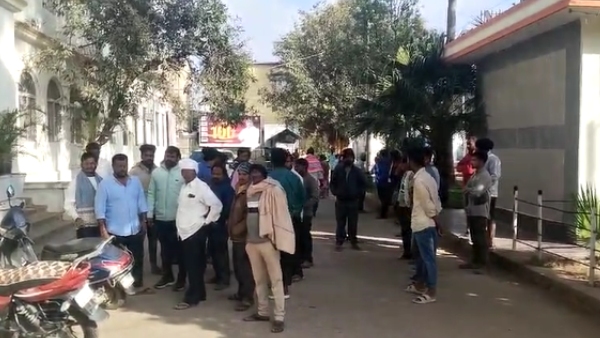 Woman Dies At Chikkamagaluru District Hospital Minister Seeks Report 