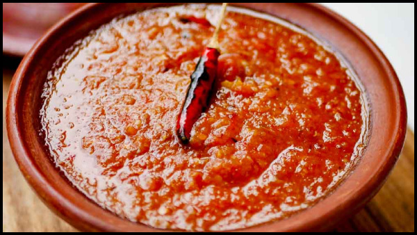 Chutney Recipe: How to make hotel style coconut chutney and red chutney?