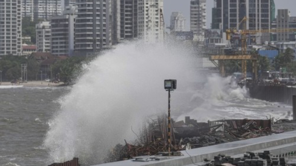 Cyclone Michaung Update: Cyclone Landfall in Next 24 Hours, Heavy Rain for Coastal Areas