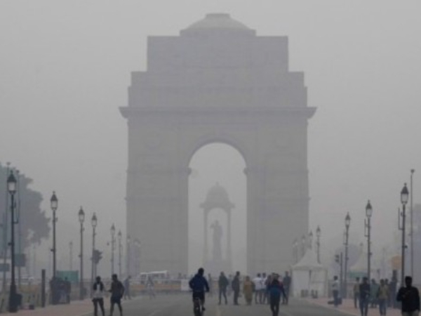 14 trains and 30 flights delayed dute to Dense fog in many parts of New Delhi
