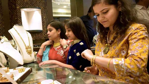 guru pushya yoga 2023: know here is the date, shubh muhurat and shopping time in kannada