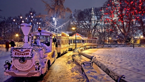 Year-end Travel: 7 best cities to celebrate Christmas