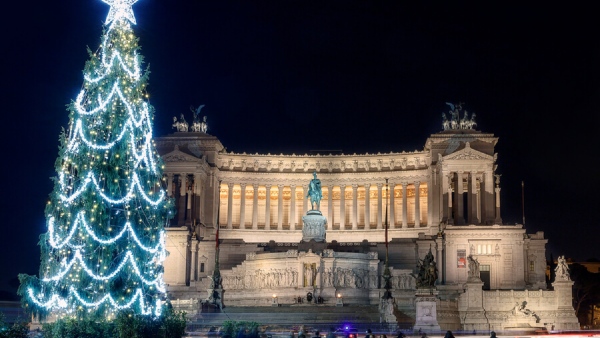 Year-end Travel: 7 best cities to celebrate Christmas