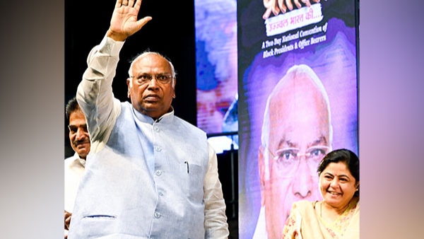 All powerful castes united: Mallikarjun Kharge vents anger 