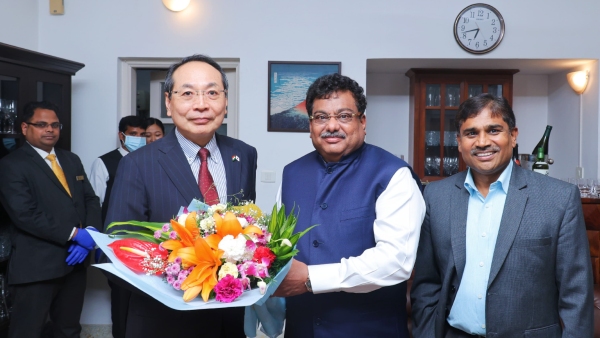 MB Patil Led Delegation Held Discussions with Tata Group, Mahendra, JSW, RPG About Investment State