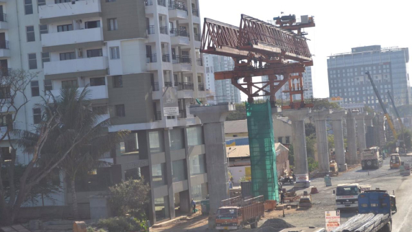 Bengaluru Namma Metro: Land Real Owner Put Waste Oil on Metro Pillar near Tin Factory, Work stopped