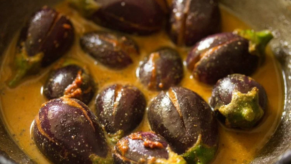 Ennegayi Recipe: Know How to Cook North Karnataka Style Brinjal Masala or Enne Badaneki in Kannada