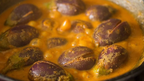 Ennegayi Recipe: Know How to Cook North Karnataka Style Brinjal Masala or Enne Badaneki in Kannada