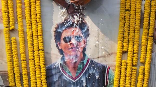 Bollywood Star Shah Rukh Khans Dunki Movie Review