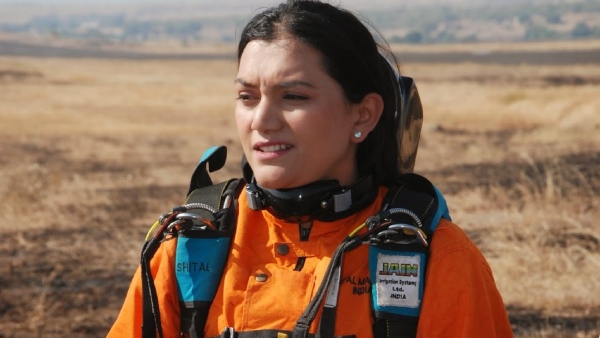 Shital Mahajan became the first woman to skydive on Mount Everest at the age of 41