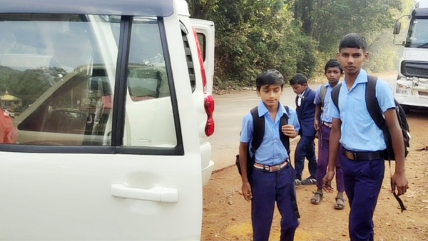 Uttara Kannada District Supa Taluk Jalakatti Village Students Are Facing Transport Problem Uttara Kannada District Supa Taluk Jalakatti Village Students Are Facing Transport Problem