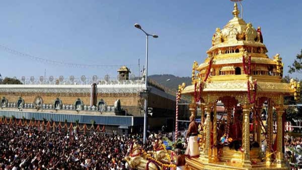TTD: Tirumala Srivari Vaikuntha Dwara Darshan.. Hundi got huge income in four days!