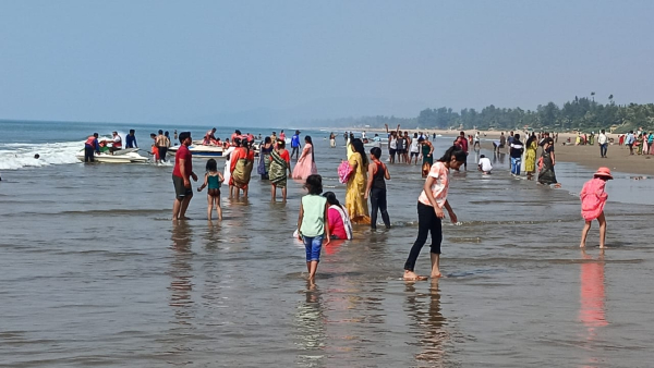  Tourist Rushed To Uttara Kannada For Christmas And New Year Holidays