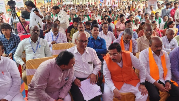 Union Minister Suggested To Use The Central Government Schemes 