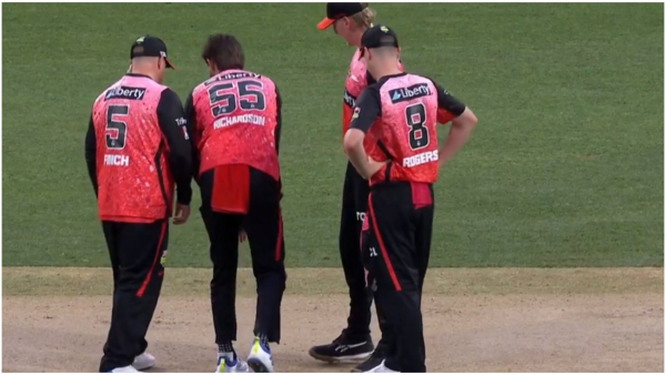  Melbourne Renegades vs Perth Scorchers Big Bash Match Suspended Due to Unsafe Pitch 