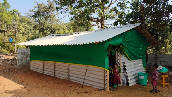 Siddapur Taluk Balagoda Villagers Constructed A Temporary Anganwadi Siddapur Taluk Balagoda Villagers Constructed A Temporary Anganwadi