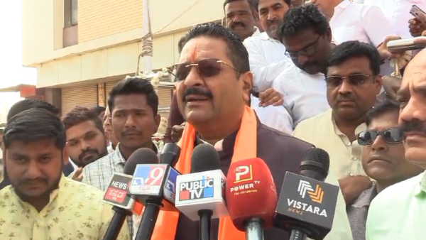  BJP MLA Basanagouda Patil Yatnal Lashes Out At B.S Yediyurappa