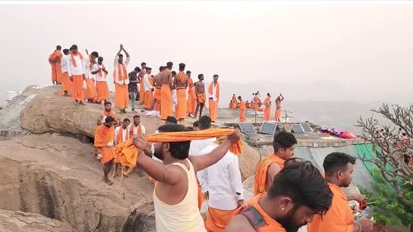 Learn about Anjanadri hill, birthplace of Anjaneya in Kannada Learn about Anjanadri hill, birthplace of Anjaneya in Kannada